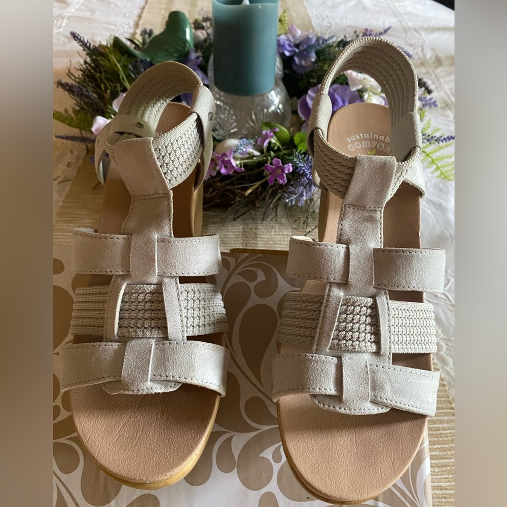 Dr. Scholl’s comfort cushion, heeled sandals; sz. 7.5